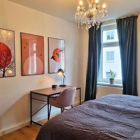 Maremar - Style-Loft Am Ferberturm - 2 Schlafzimmer - Luxus Boxspringbett - Arbeitsplaetze - Highspeed Wlan غيرا المظهر الخارجي الصورة