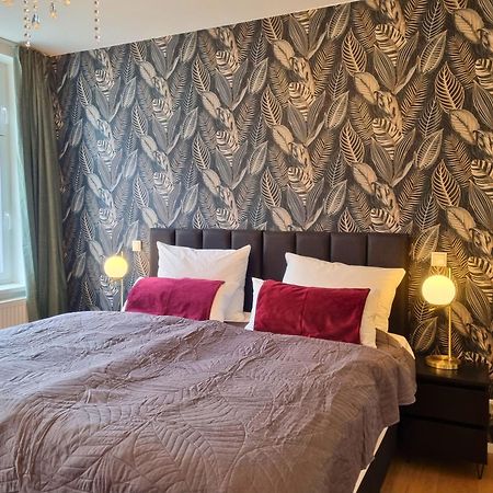 Maremar - Style-Loft Am Ferberturm - 2 Schlafzimmer - Luxus Boxspringbett - Arbeitsplaetze - Highspeed Wlan غيرا المظهر الخارجي الصورة